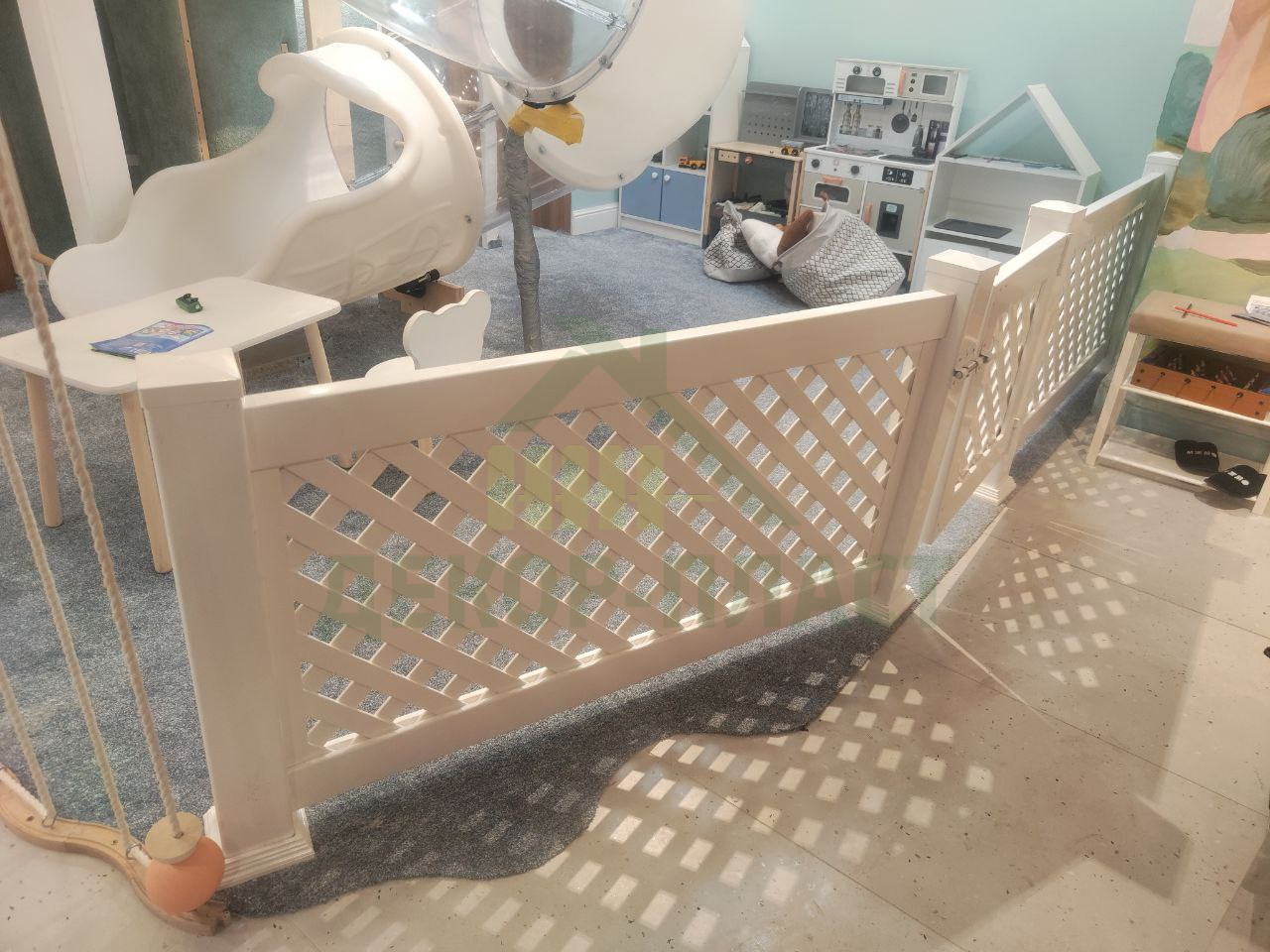 Проект установки декоративного защитного ограждения для детской игровой зоны в кафе "Неваляшка" в Москве